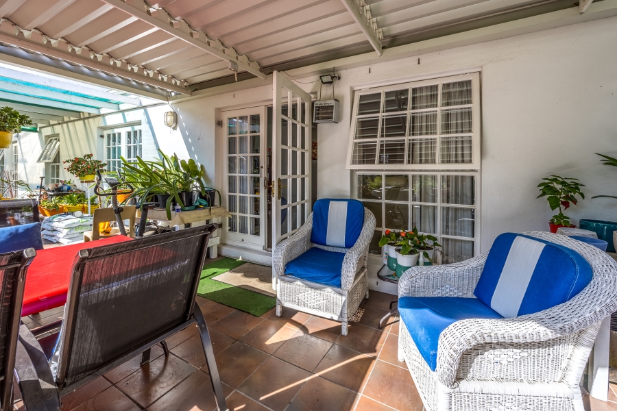 3 Bedroom Property for Sale in Zevenwacht Farm Village Western Cape